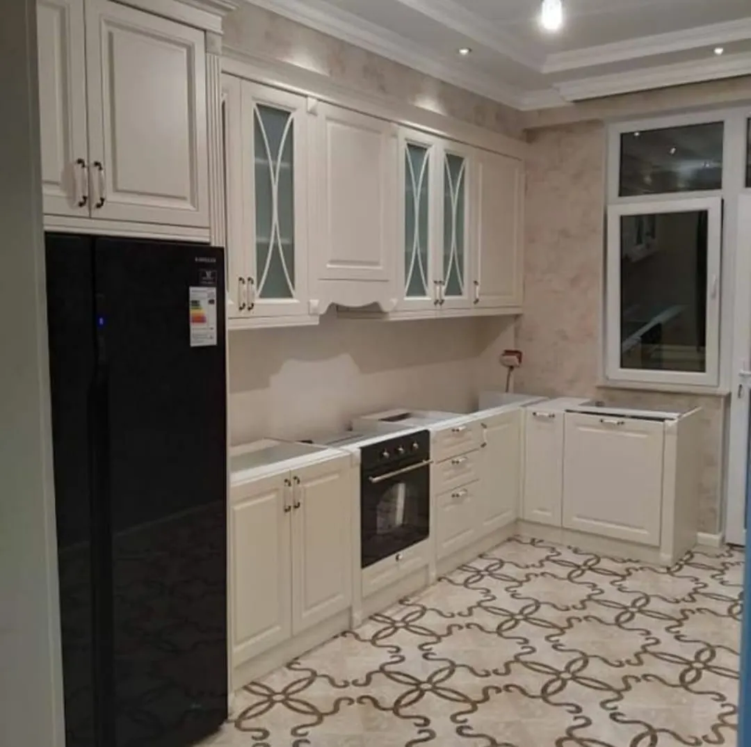 Krem mətbəx ellips vitrajlı